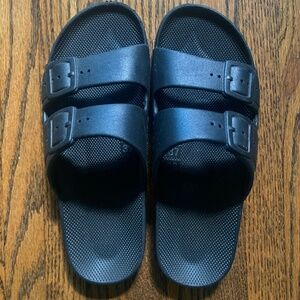 Freedom Moses Slides Size 7-8